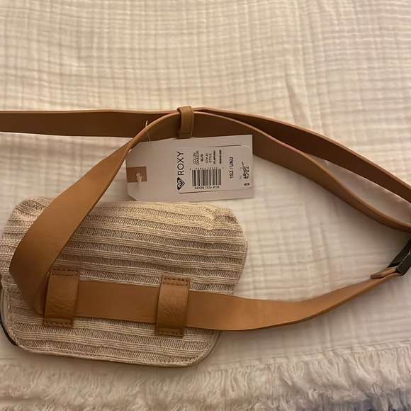 Roxy Belt Bag - Picture 4 of 5